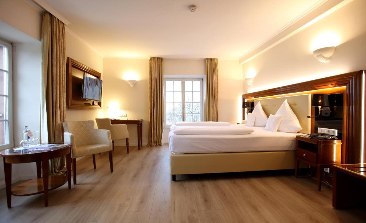 Hotel Schloss Edesheim Eksteriør bilde