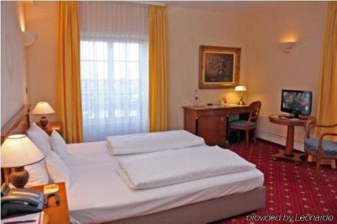 Hotel Schloss Edesheim Rom bilde