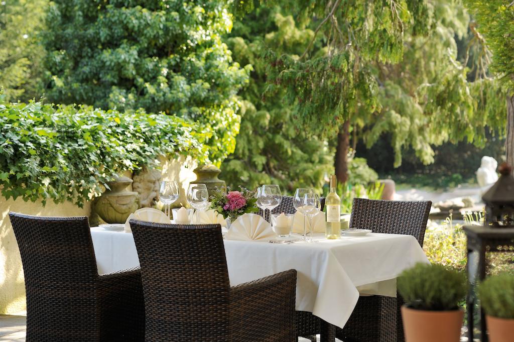Hotel Schloss Edesheim Eksteriør bilde