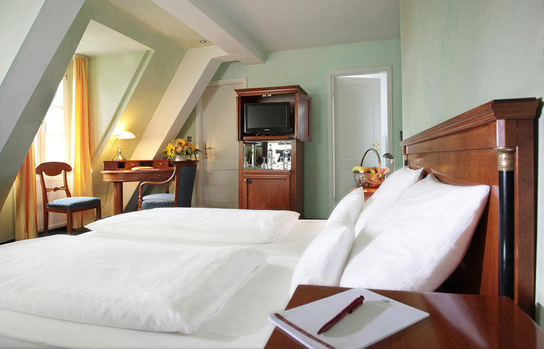 Hotel Schloss Edesheim Eksteriør bilde